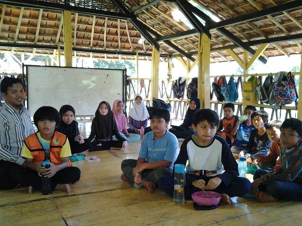 Yayasan Sekolah Alamback to school 61